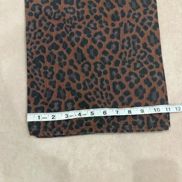 Leopard Print Women Jeans - Picture 12 of 14